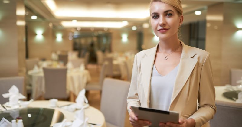 Curso en línea gratuito de gestión hotelera con certificado