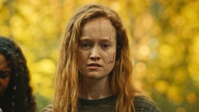 Yellowjackets Surprises Fans with Iconic Casting Choice for Van's Mother