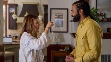 Rashida Jones and Daveed Diggs Clash in the Sci-Fi Drama 'In the Blink of an Eye'