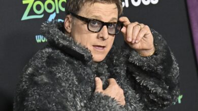 Resident Alien Finds New Life as a Global Streaming Hit Thanks to Sci-Fi Fandom and Alan Tudyk’s Star Power