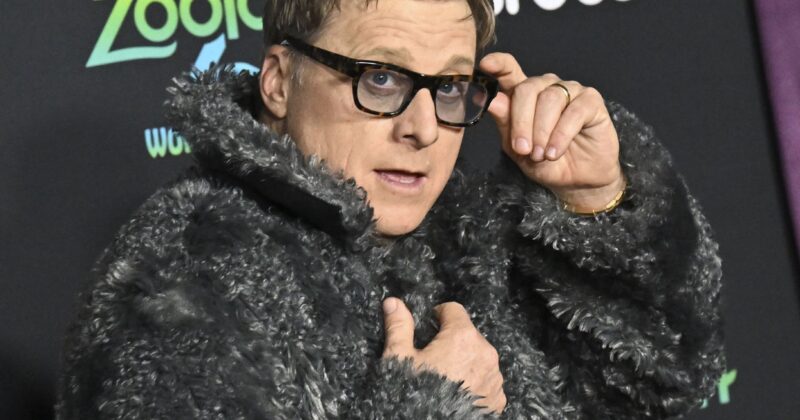 Resident Alien Finds New Life as a Global Streaming Hit Thanks to Sci-Fi Fandom and Alan Tudyk’s Star Power