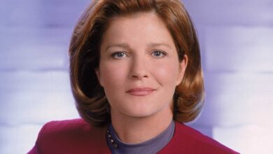Star Trek Voyager: Janeway, the Prime Directive, and the Most Human Captain Debate