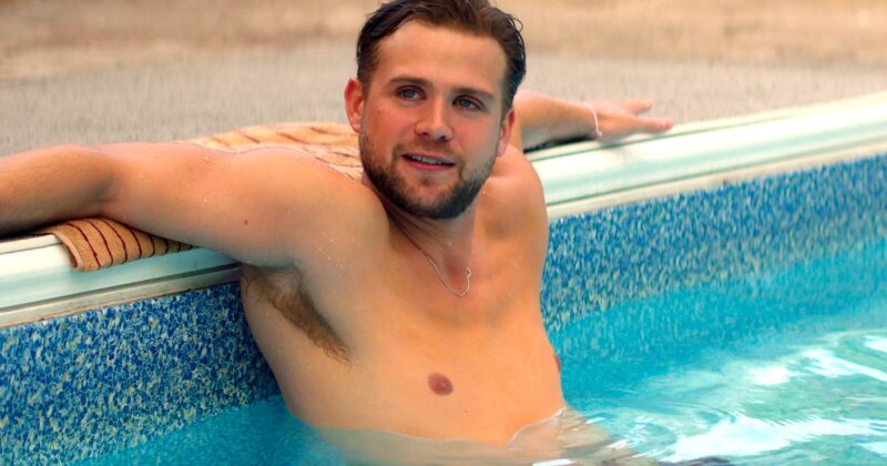 Vladimir: The Erotic Netflix Thriller Everyone Is Streaming Right Now