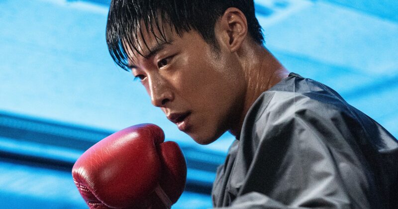 3 Addictive New Netflix Series to Binge Right Now: Crime, Comedy & Action Dominate