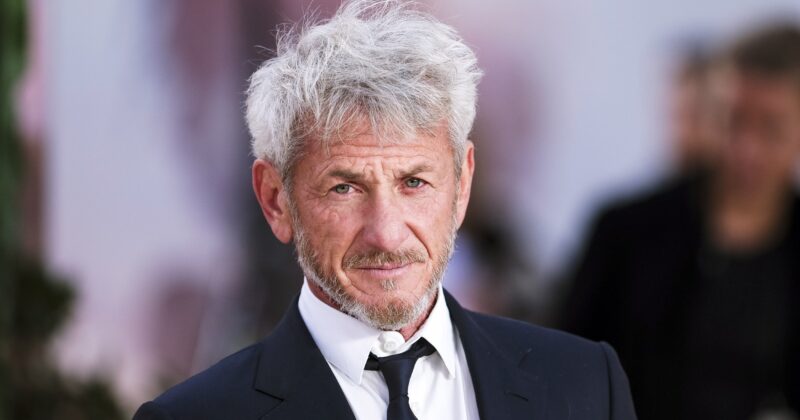 Sean Penn's Unexpected Oscars No-Show: A Stand with Ukraine Over Hollywood Glamour