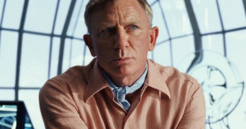 Why Every Knives Out Fan Should Dive Into Hercule Poirot's Timeless Murder Mysteries