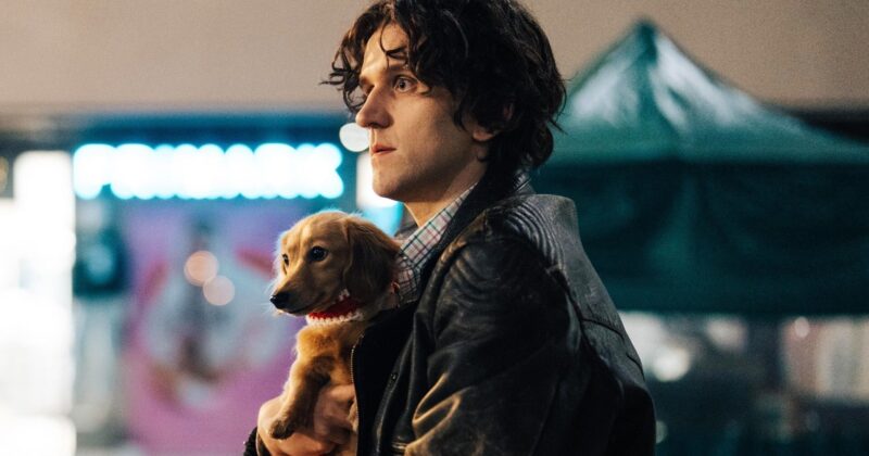 Pillion: El drama psicológico con toque erótico de Harry Melling llega a HBO Max en junio