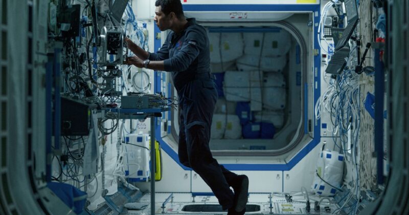 Constellation: la serie de ciencia ficción de Apple TV que rinde homenaje a Interstellar