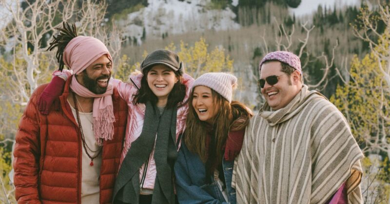 Alexandra Daddario y Josh Gad protagonizan momentos inolvidables en Couples Weekend: una comedia con química auténtica