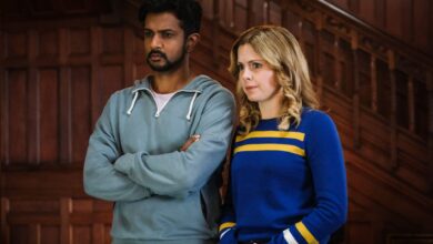 Ghosts: Quiénes Saben el Secreto de Sam Sobre Woodstone y Cómo Impacta la Serie