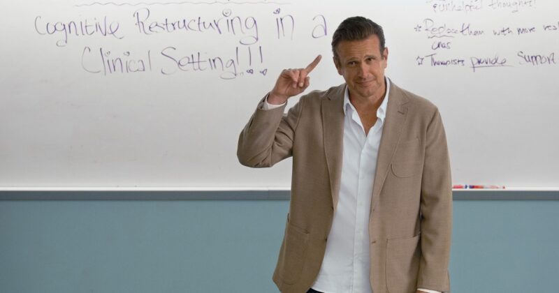 Rooster: La nueva comedia de HBO que combina la esencia de Shrinking y The Office con Steve Carell