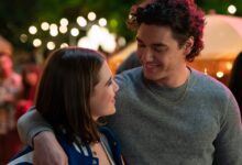 Off Campus de Prime Video apuesta por el formato exitoso de Bridgerton para revolucionar la serie romántica