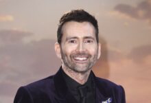 El impactante final de Good Omens se convierte en un fenómeno global de streaming impulsado por David Tennant
