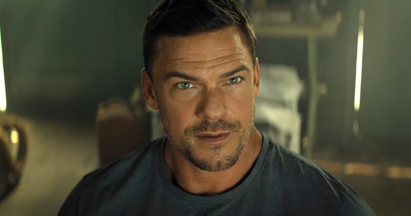 El éxito de War Machine en Netflix: Alan Ritchson se consolida como estrella del cine de acción