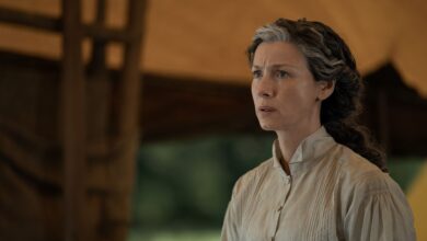 El Misterio del Cabello Blanco de Claire en Outlander: Revelación Tras Años de Intriga