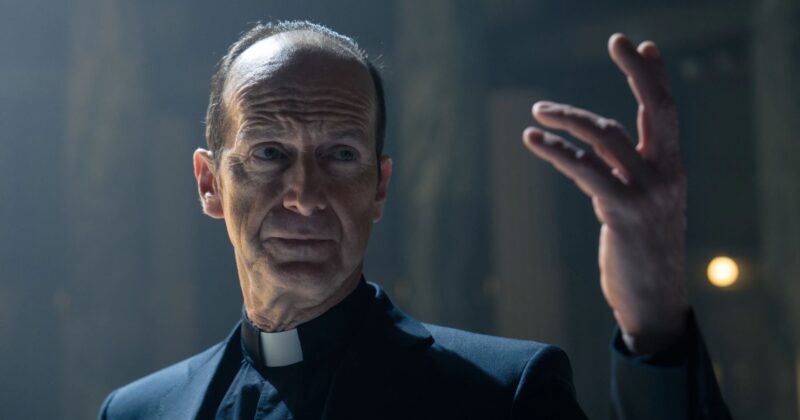 Evil: La serie aprobada por Stephen King que merecía muchas más temporadas en Paramount+