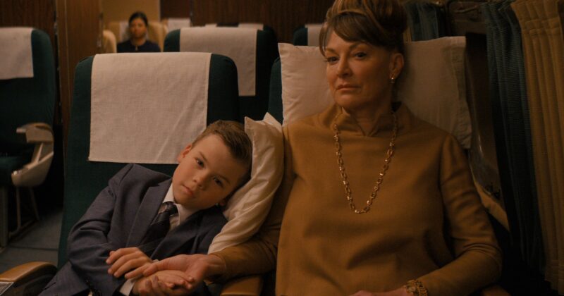 Propeller One-Way Night Coach: El estreno como director de John Travolta que divide opiniones