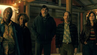 Los Mejores Easter Eggs y Secretos de The Boroughs Revelados por sus Creadores y Actores