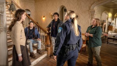 From Temporada 4: El Olvido de Donna y el Declive de Colony House en la Serie de Misterio y Terror