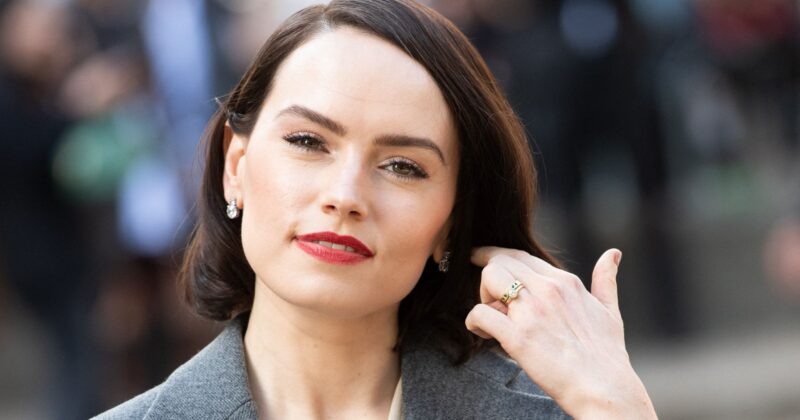 Daisy Ridley y Alden Ehrenreich protagonizan The Last Resort, la refrescante comedia romántica que promete sorprender en cines
