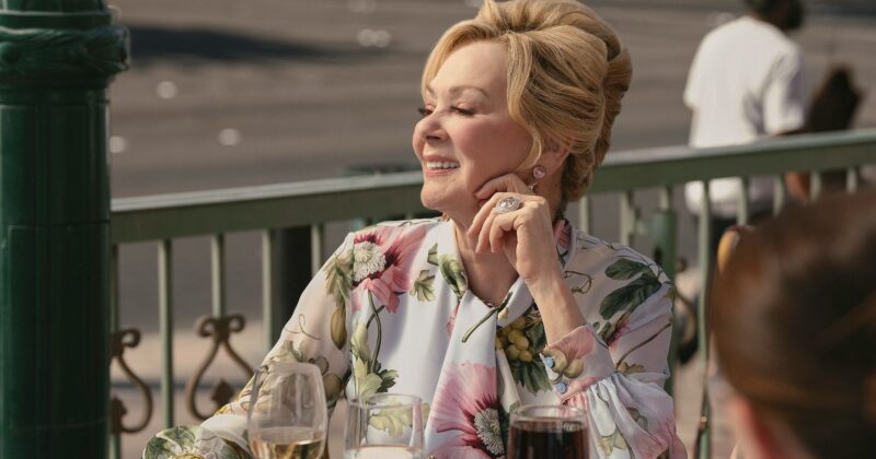 Hacks revela una faceta inédita y emotiva de Deborah en su temporada 5