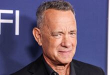 Por qué Tom Hanks Sigue Apasionado Por las Producciones Sobre la Segunda Guerra Mundial