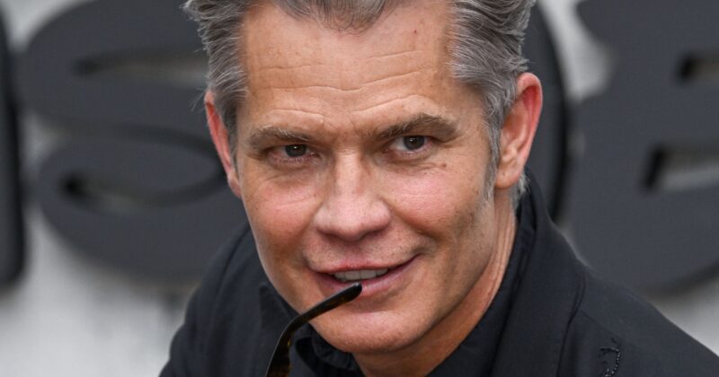 Timothy Olyphant lidera el estreno digital del thriller R con remake innovador