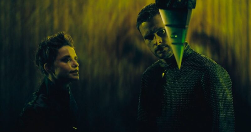 The Peripheral: Cuando Inception se encuentra con Blade Runner en una serie cyberpunk imprescindible de Prime Video