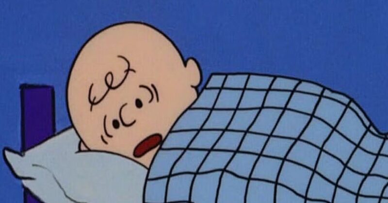 Las 10 Reflexiones Nocturnas de Charlie Brown que Te Harán Despertar Pensando