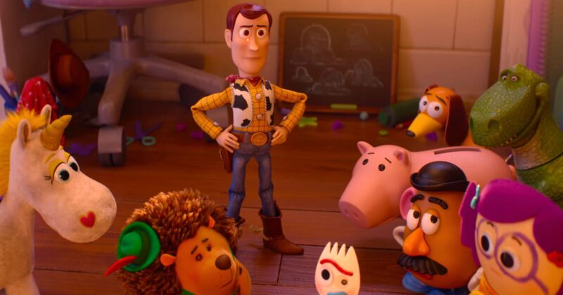 Tom Hanks explica el diseño renovado de Woody en Toy Story 5 y por qué su calva tiene sentido