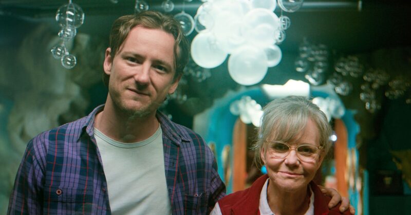 Remarkably Bright Creatures: La nueva joya de Netflix con Lewis Pullman y Alfred Molina se estrena en mayo