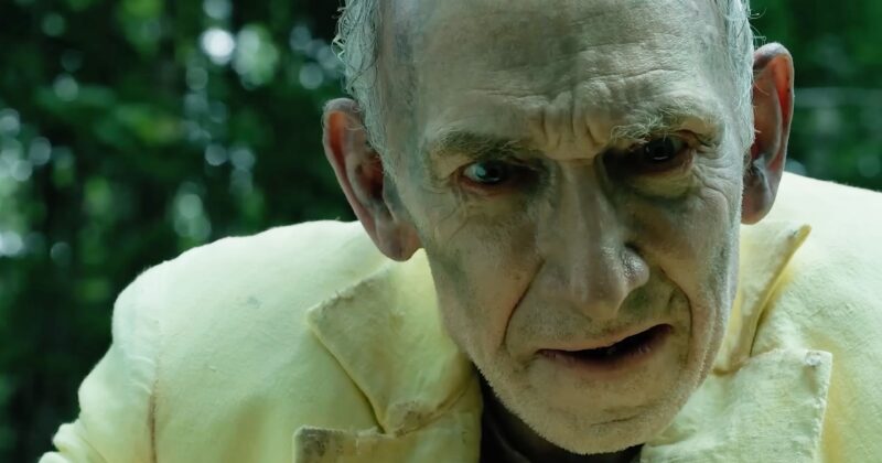 El Significado Oculto del Nuevo Disfraz del Hombre de Amarillo en la Temporada 4 de From