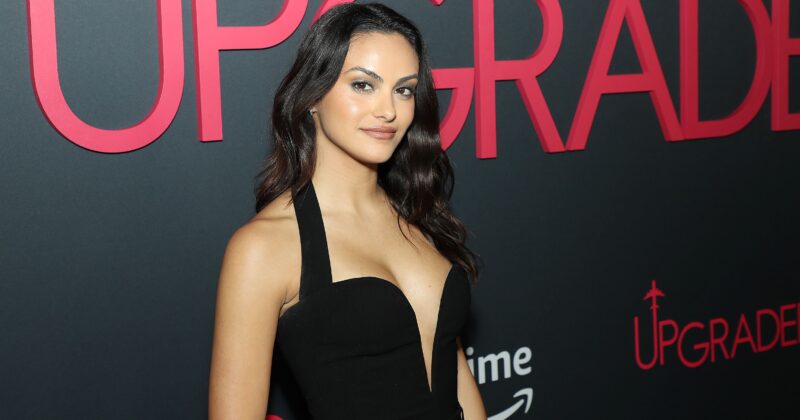 Música: La comedia romántica moderna con Camila Mendes que merece más atención
