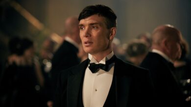 Cómo Peaky Blinders y Cillian Murphy Resucitaron una Tendencia Olvidada que Marcó la Moda Masculina