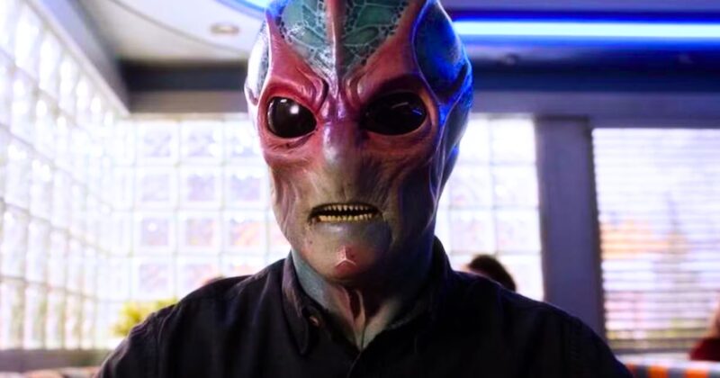 Resident Alien retoma su historia con un cierre épico en formato cómic