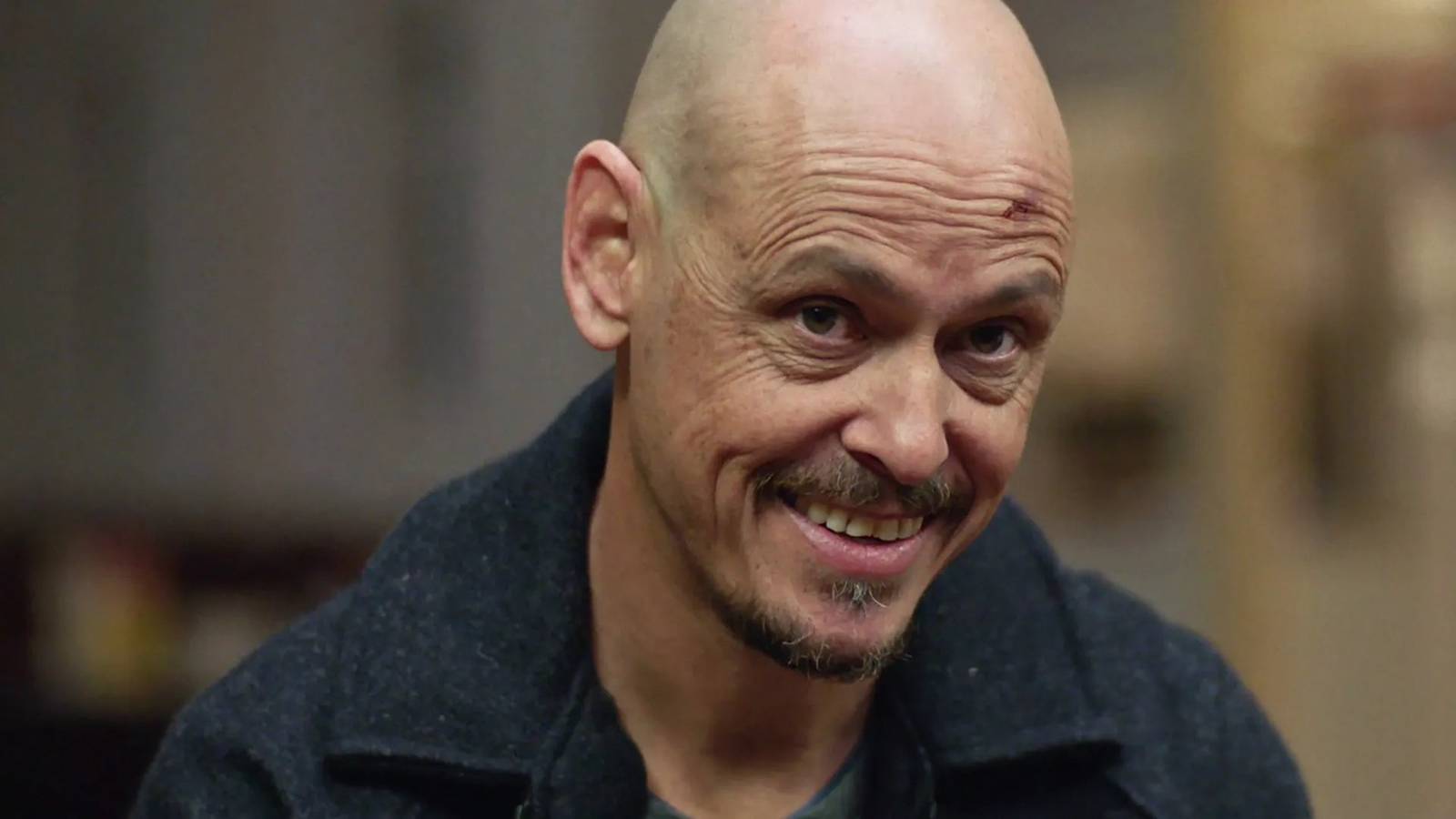 Scott Ryan en Mr. Inbetween