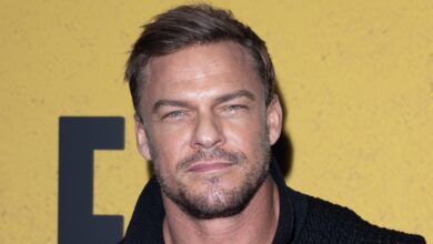 El Renacer de Blue Mountain State: El Éxito Silencioso de Alan Ritchson Precede al Anunciado Regreso de la Serie