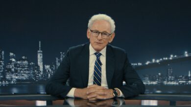Not Suitable for Work: La comedia que se convierte en la serie número 1 mundial en Hulu en solo dos días