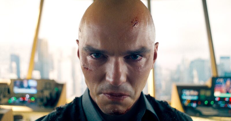 Así hubiera sido Nicholas Hoult como Batman: una mirada desde su última película
