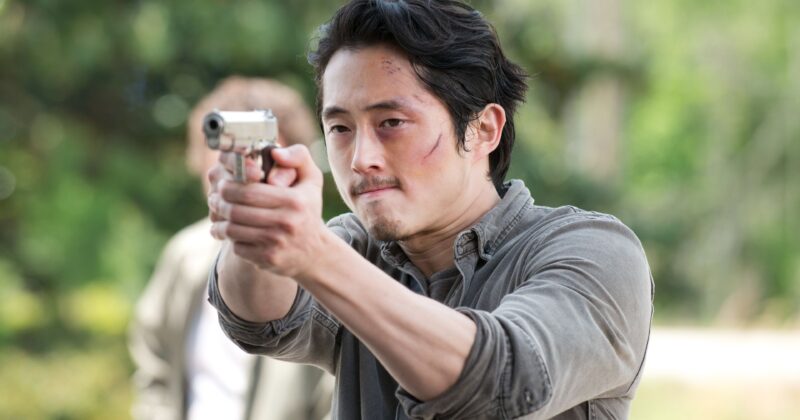 El Enlace Entre Invincible y The Walking Dead: 11 Actores Compartidos en la Serie Animada de Superhéroes