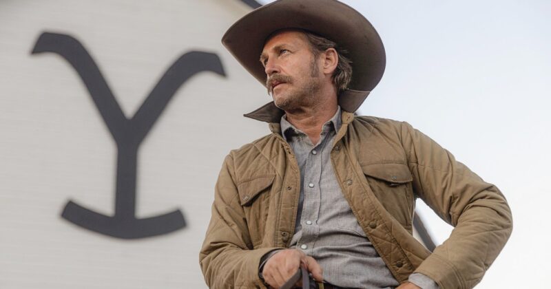 Taylor Sheridan transforma la saga Yellowstone con una nueva serie precuela que desafía su estrategia actual