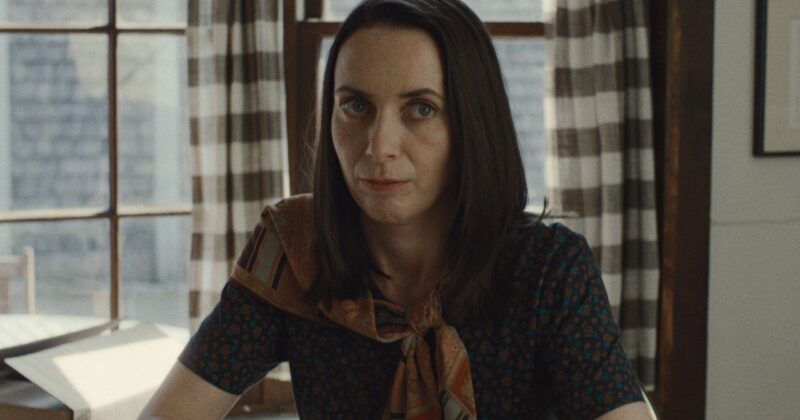 Widow’s Bay: La serie de misterio que redefine la comedia y el horror con uno de los mejores personajes de la televisión