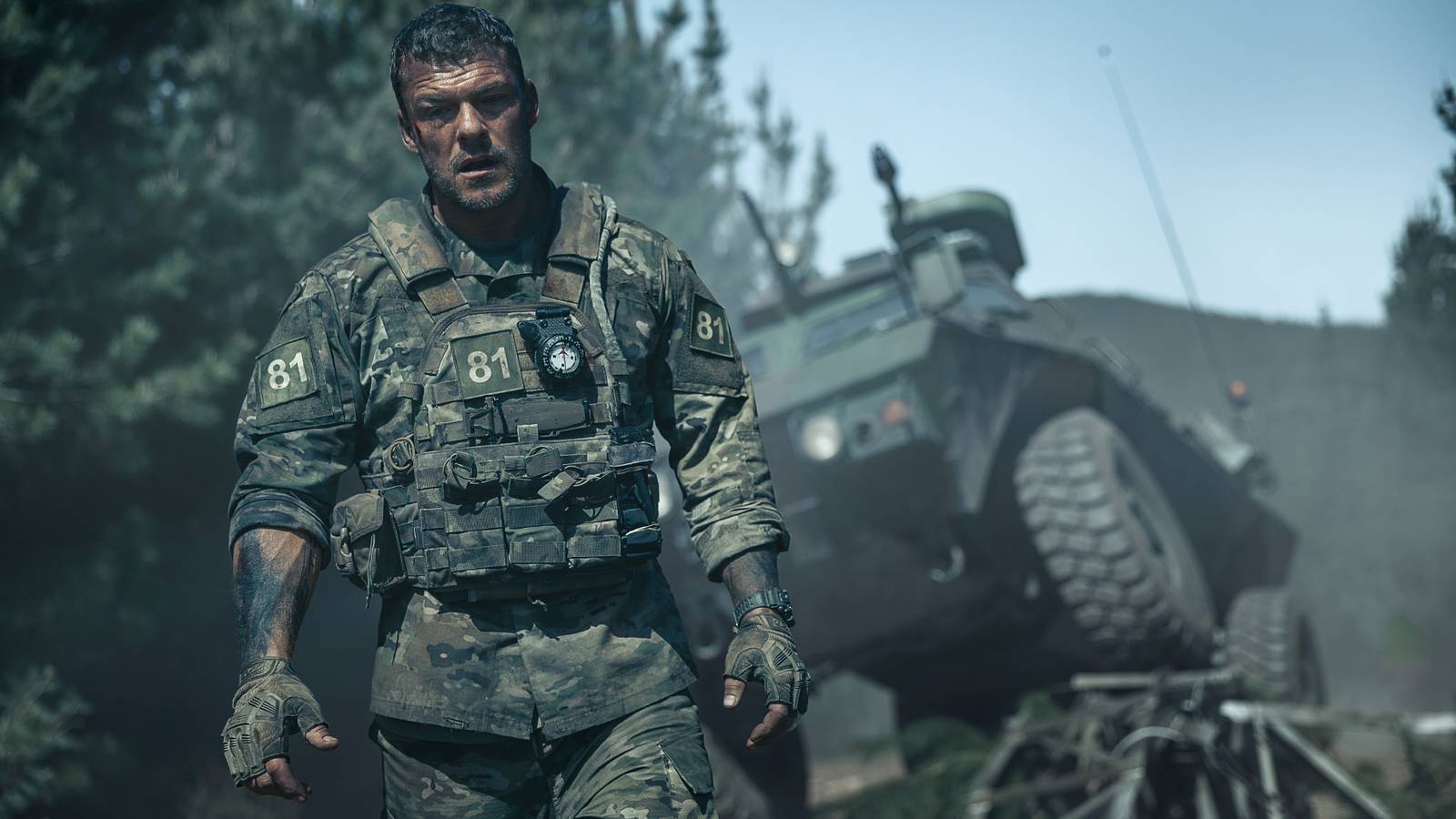 Alan Ritchson en War Machine