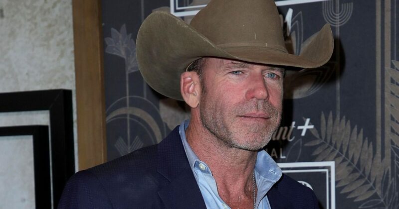 Taylor Sheridan revoluciona su carrera con el lanzamiento de su primer libro sobre supervivencia en prisión