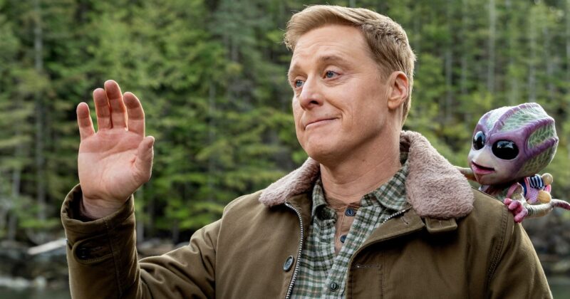 Resident Alien: La Serie de Ciencia Ficción Imperdible que Estrena su Última Temporada en Netflix