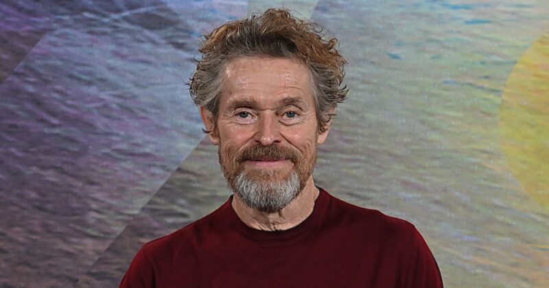 El aclamado filme de fantasía protagonizado por Willem Dafoe llega a Netflix esta semana