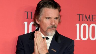 Ethan Hawke marca un avance clave en la filmación de la temporada 2 de The Lowdown
