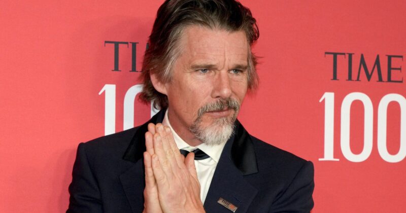 Ethan Hawke marca un avance clave en la filmación de la temporada 2 de The Lowdown