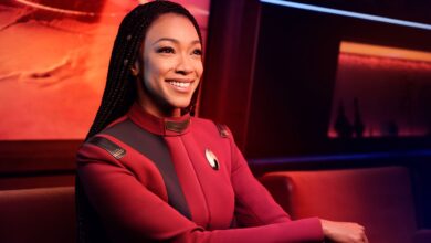 El final de Star Trek: Discovery supera a Strange New Worlds en un aspecto clave de sus romances