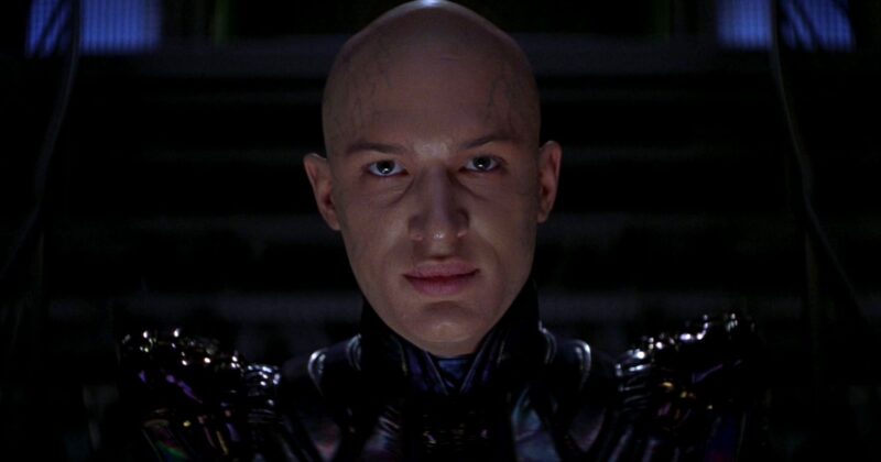 Tom Hardy en Star Trek: Nemesis – La verdad sobre su experiencia en el set y la relación con el director